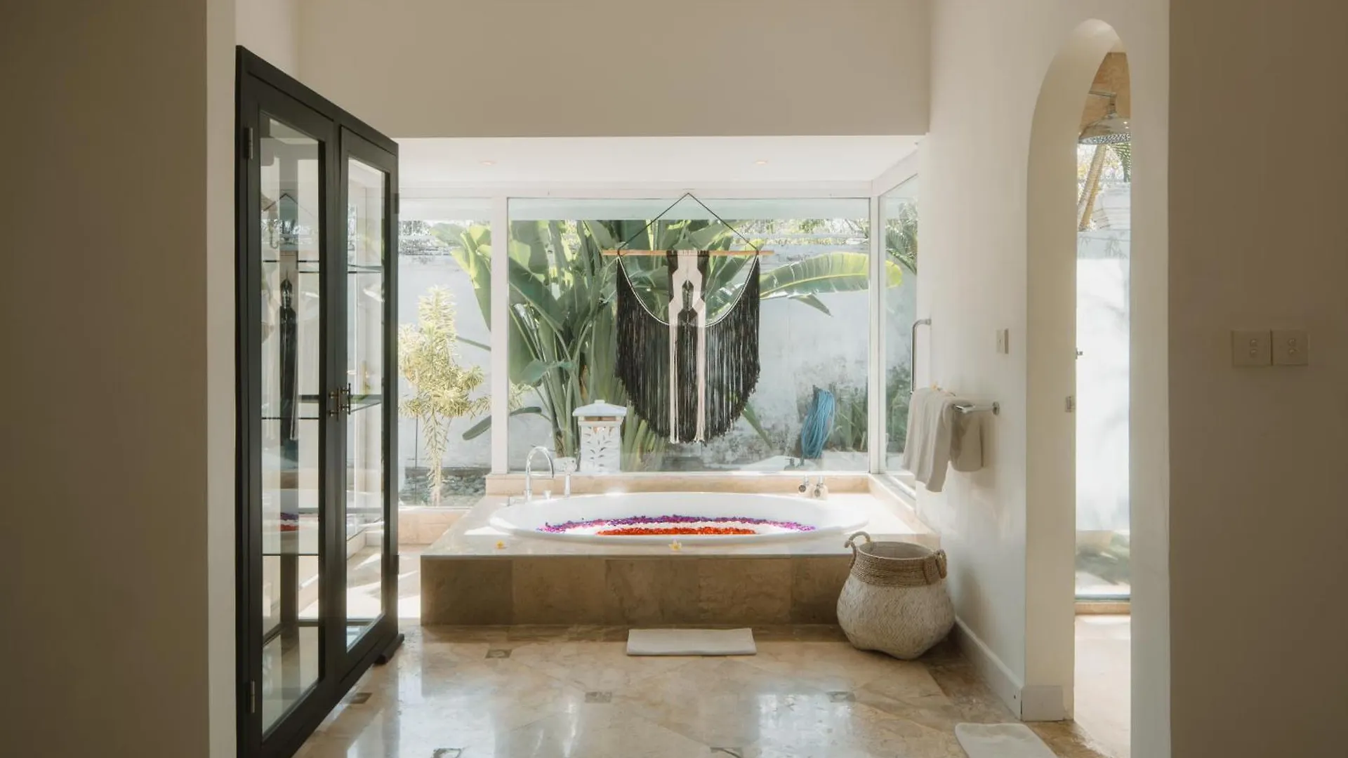 Villa Puri Balangan Uluwatu  Uluwatu (Bali)